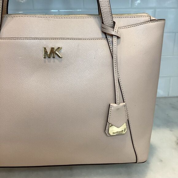 Michael Kors Bag Purse Handbag Leather Maddie Medium Crossgrain Pink Tote Bag - Picture 3 of 16